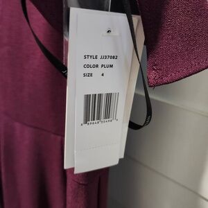 Julia Jordan size 4 NWT plum color pant jumpsuit